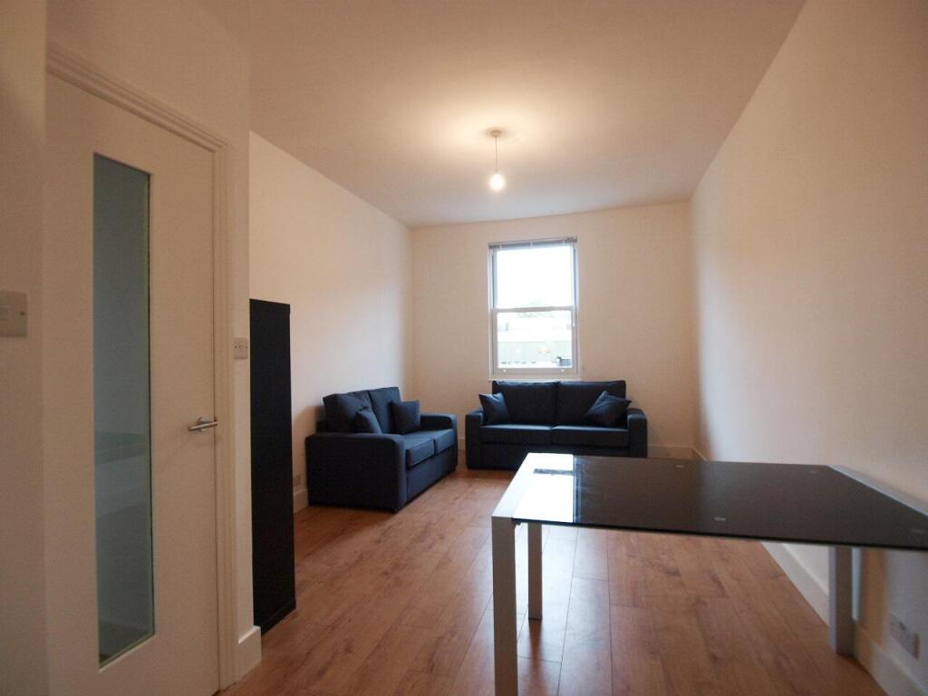 5 bed 1st Floor Flat for rent in Hornsey. From Alex Marks Islington 5 bed 1st Floor Flat for rent in Hornsey. From Alex Marks Islington