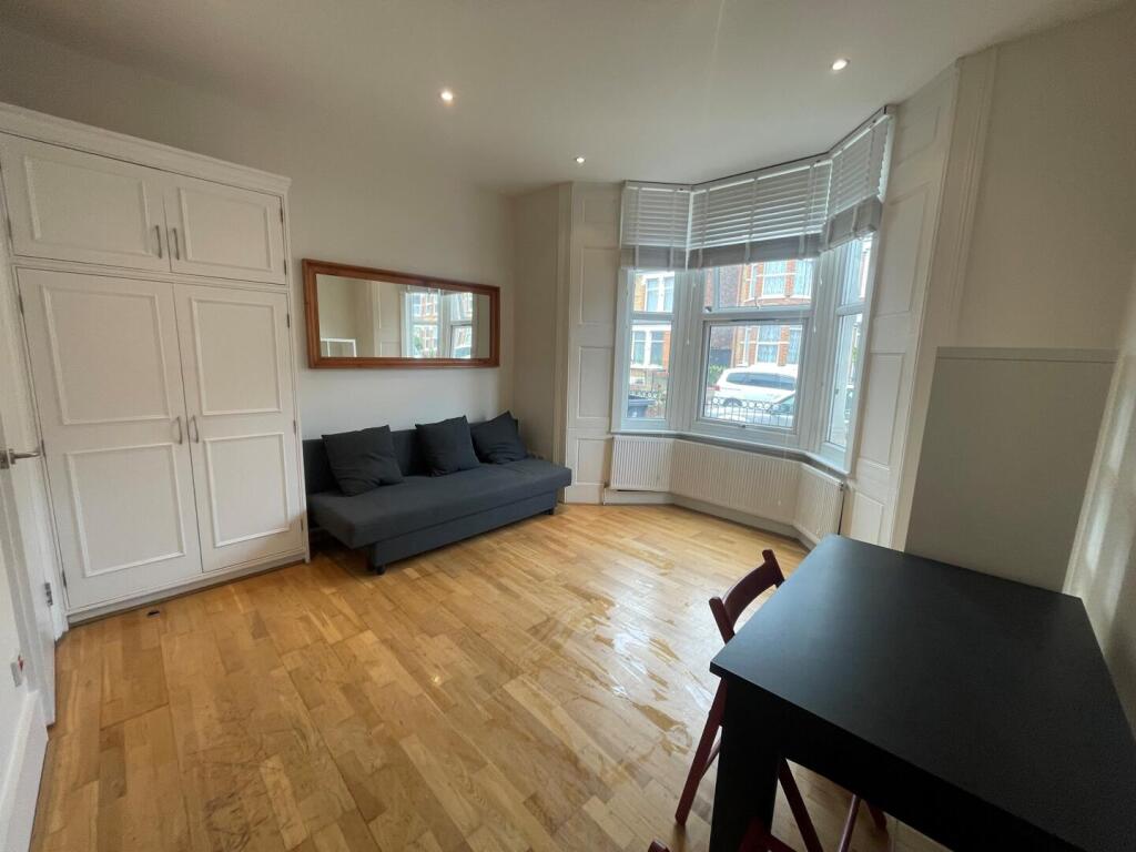 4 bed 1st Floor Flat for rent in Tottenham. From Alex Marks Islington