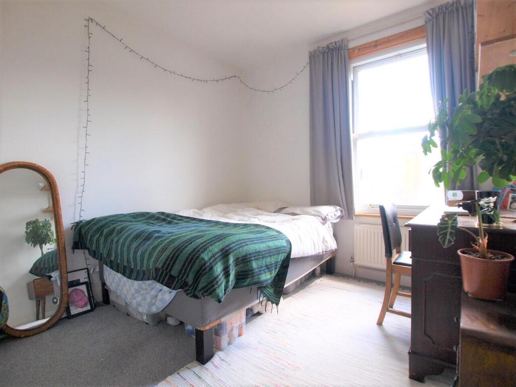 2 bed 1st Floor Flat for rent in Stoke Newington. From Alex Marks Islington