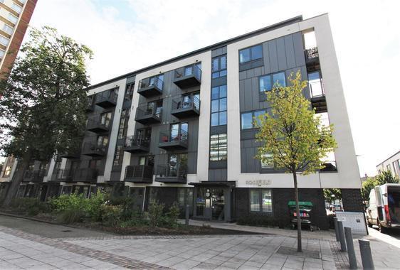 2 bed 1st Floor Flat for rent in London. From Alex Marks Islington