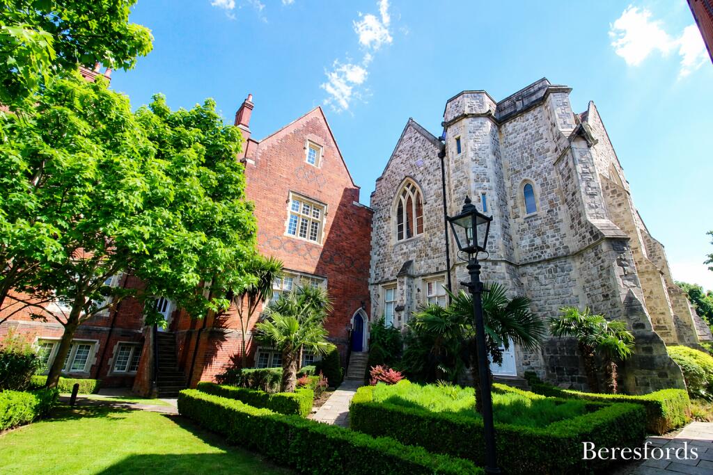 2 bed Apartment for rent in South Weald. From Beresfords Lettings - at Brentwood