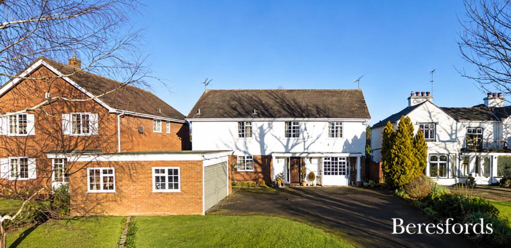 5 bed Detached for rent in Herongate. From Beresfords Lettings - at Brentwood