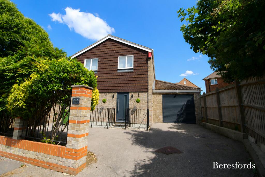 4 bed Detached for rent in South Weald. From Beresfords Lettings - at Brentwood 4 bed Detached for rent in South Weald. From Beresfords Lettings - at Brentwood