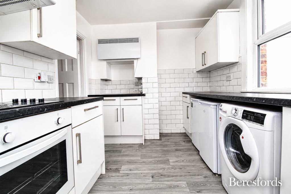 2 bed Apartment for rent in South Weald. From Beresfords Lettings - at Brentwood 2 bed Apartment for rent in South Weald. From Beresfords Lettings - at Brentwood