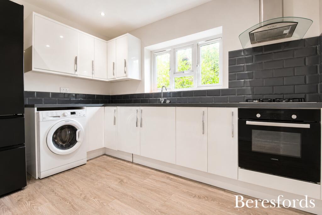 1 bed Apartment for rent in Havering's Grove. From Beresfords Lettings - at Brentwood 1 bed Apartment for rent in Havering's Grove. From Beresfords Lettings - at Brentwood