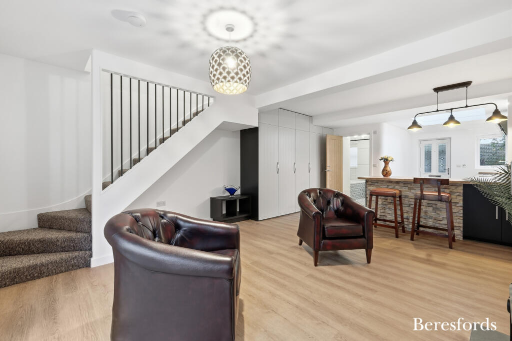 2 bed Mid Terraced House for rent in Ingatestone. From Beresfords Lettings - at Brentwood