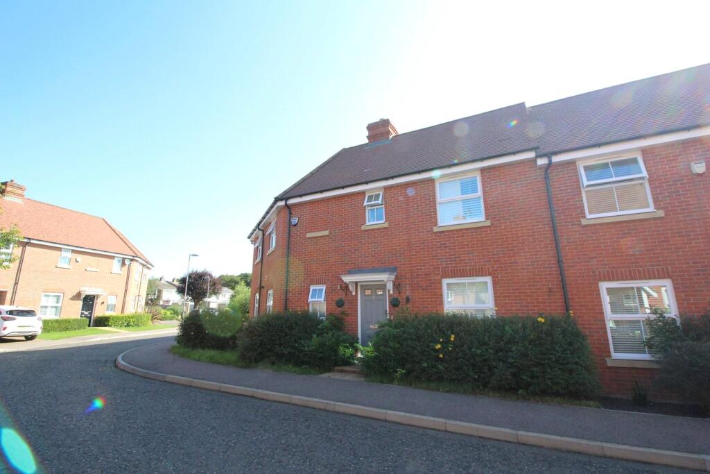 3 bed Mid Terraced House for rent in Billericay. From Beresfords - Billericay