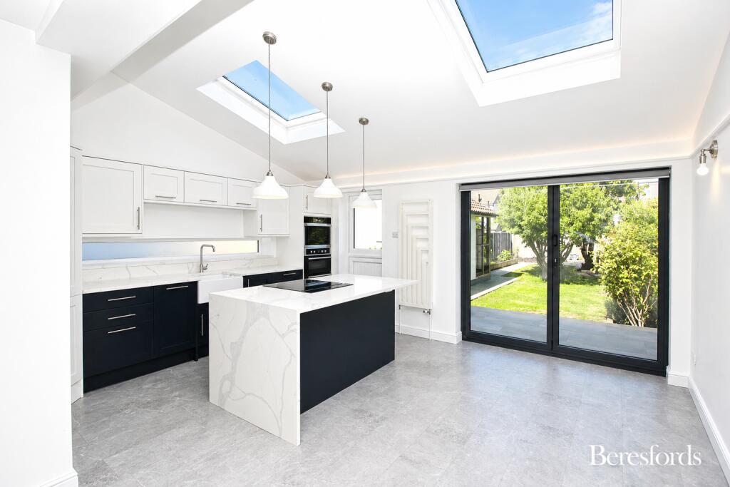 3 bed Semi Detached for rent in Billericay. From Beresfords - Billericay