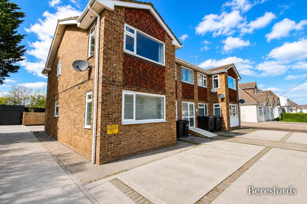2 bed Apartment for rent in Tarpots. From Beresfords - Billericay
