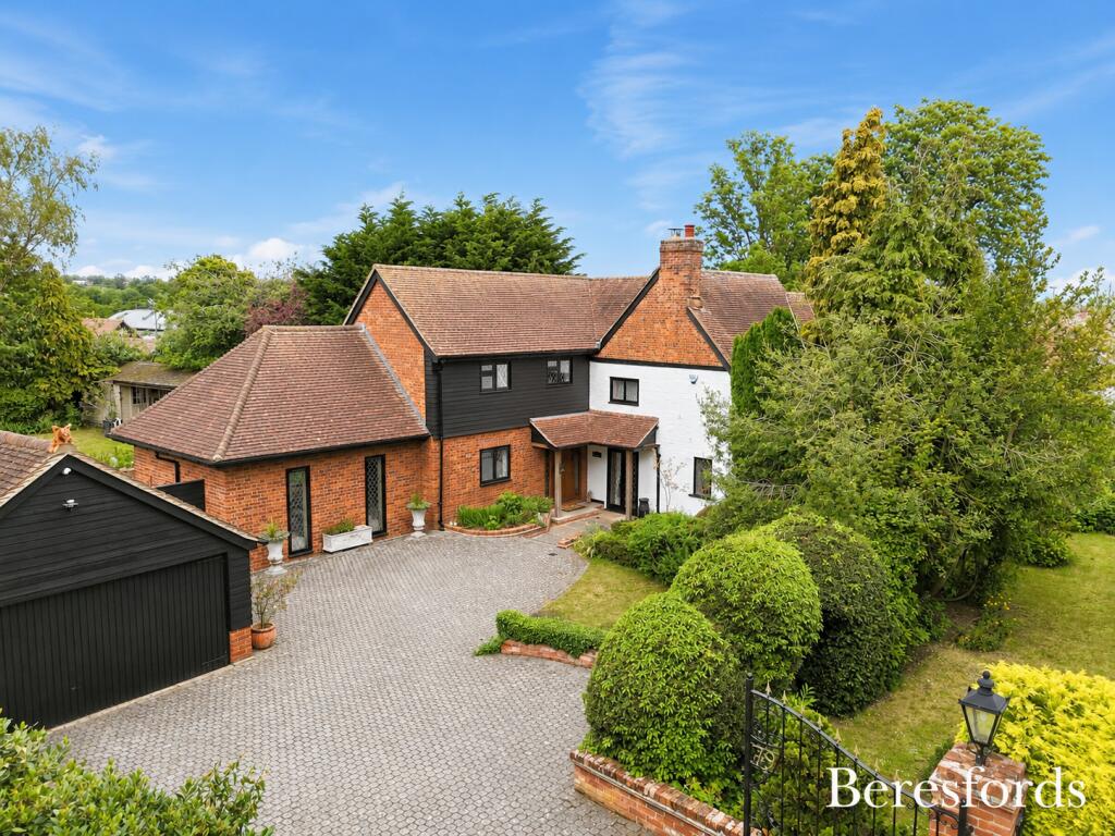 4 bed Detached for rent in Noak Hill. From Beresfords - Billericay 4 bed Detached for rent in Noak Hill. From Beresfords - Billericay