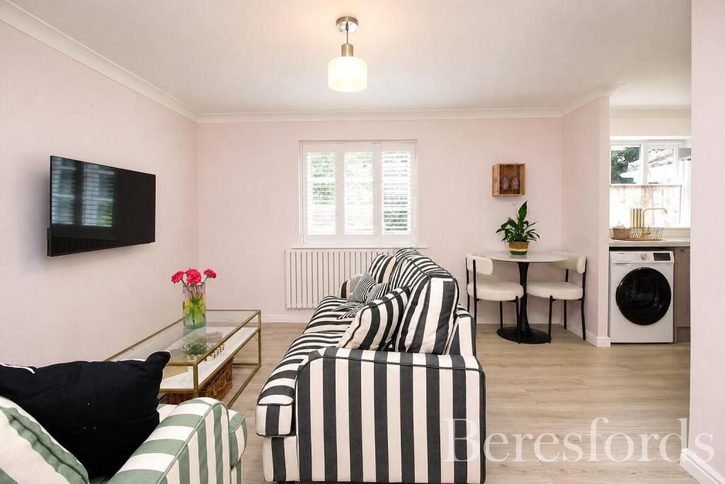 1 bed Mid Terraced House for rent in Billericay. From Beresfords - Billericay