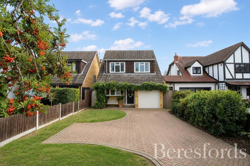 4 bed Detached for rent in Crays Hill. From Beresfords - Billericay 4 bed Detached for rent in Crays Hill. From Beresfords - Billericay