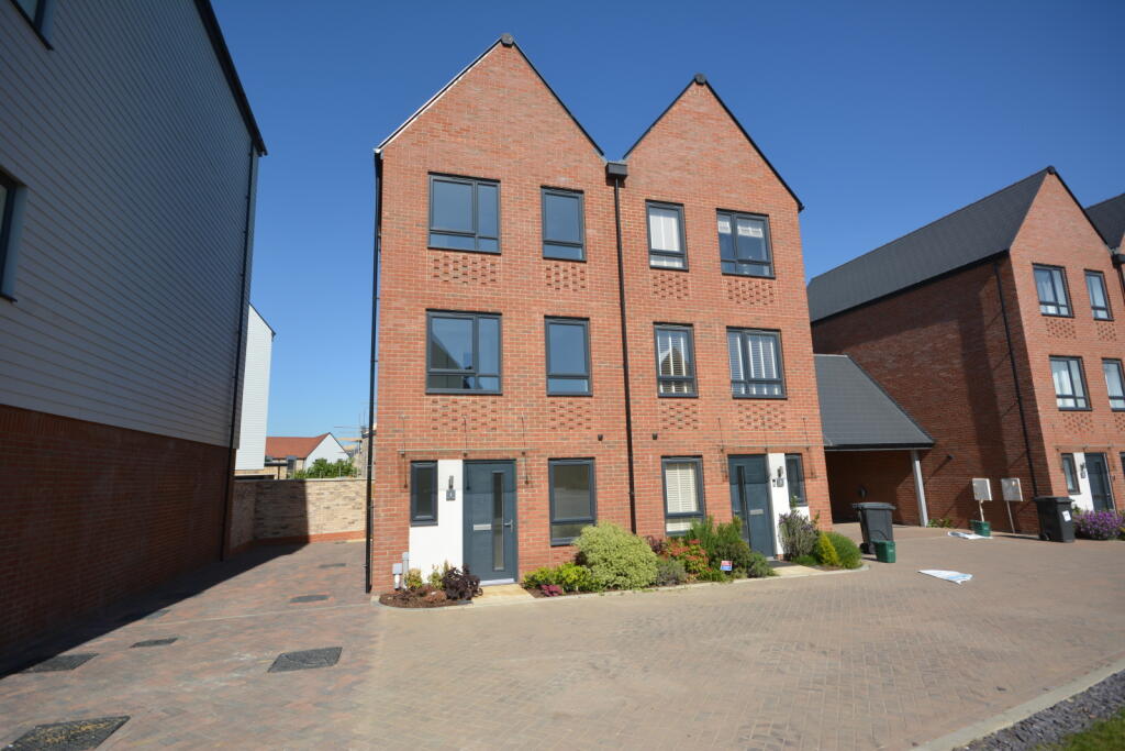 4 bed Semi Detached for rent in Broomfield. From Beresfords Lettings - Chelmsford