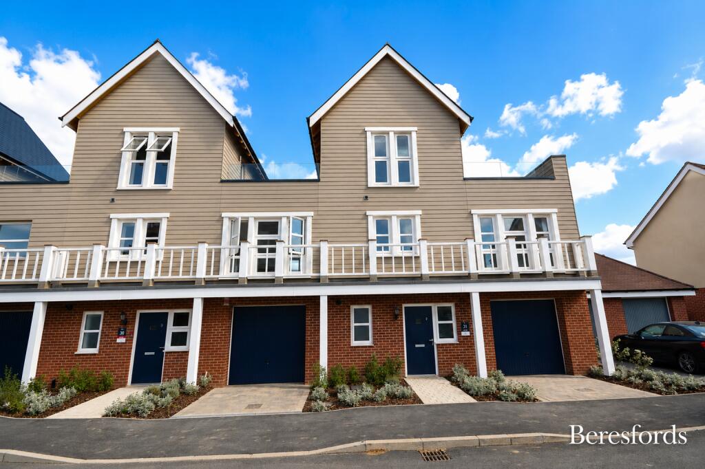 3 bed Mid Terraced House for rent in Broomfield. From Beresfords Lettings - Chelmsford