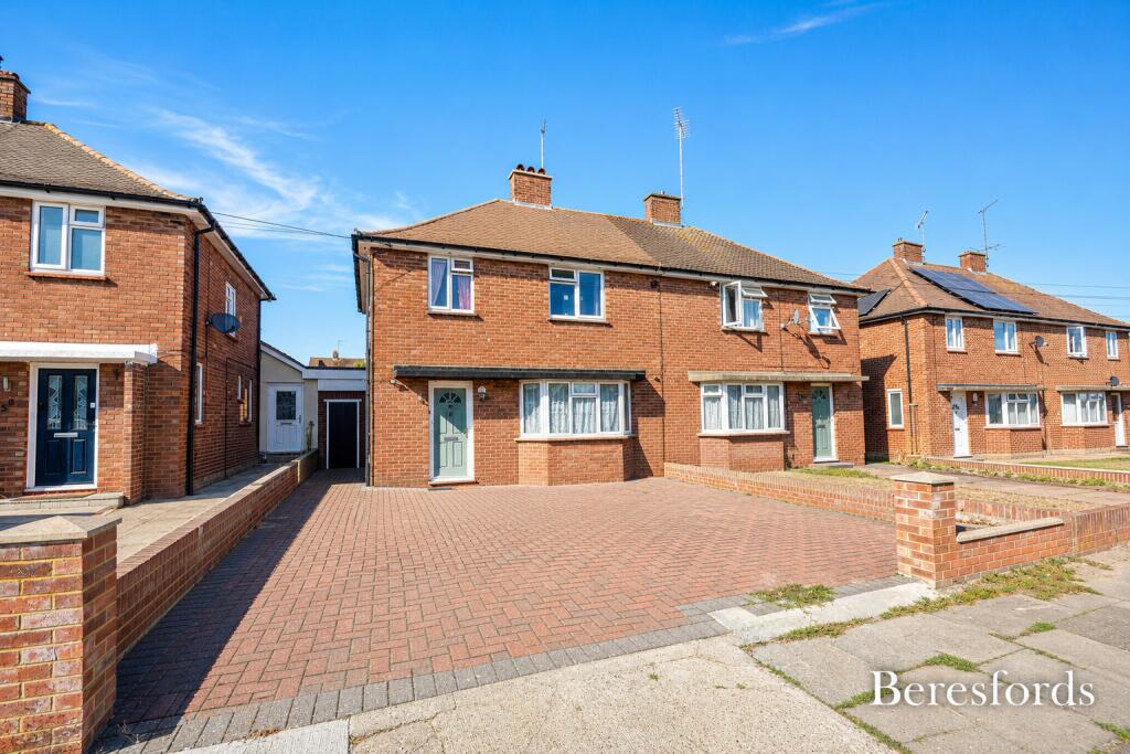 3 bed Detached for rent in Broomfield. From Beresfords Lettings - Chelmsford