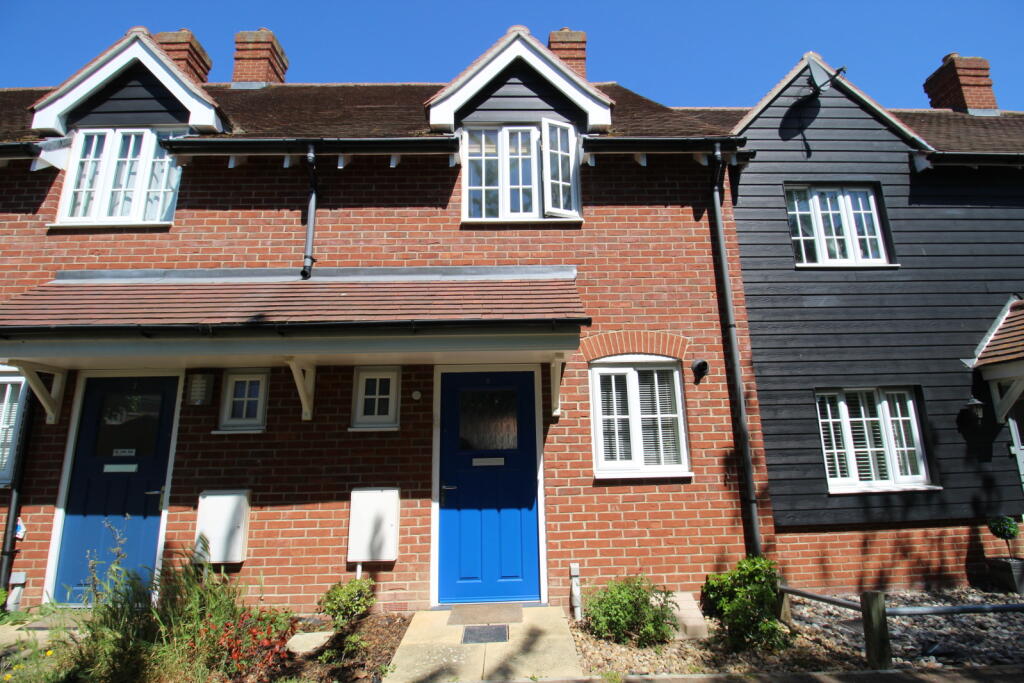 2 bed Mid Terraced House for rent in Colchester. From Beresfords Lettings - Colchester