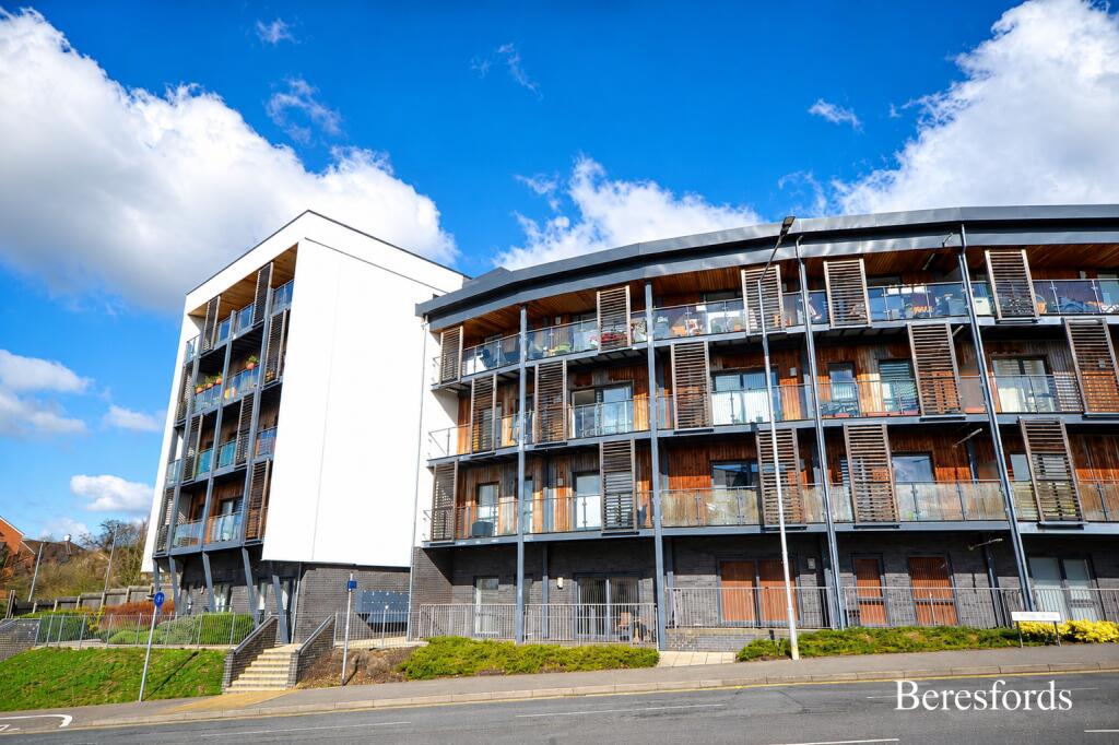 2 bed Apartment for rent in Workhouse Hill. From Beresfords - Colchester
