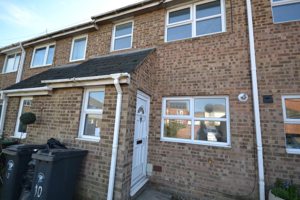 3 bed Mid Terraced House for rent in Great Dunmow. From Beresfords - Dunmow