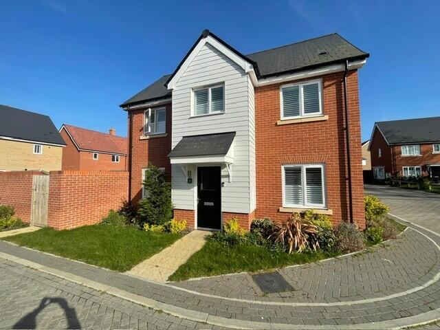 3 bed Link detached for rent in . From Beresfords - Witham