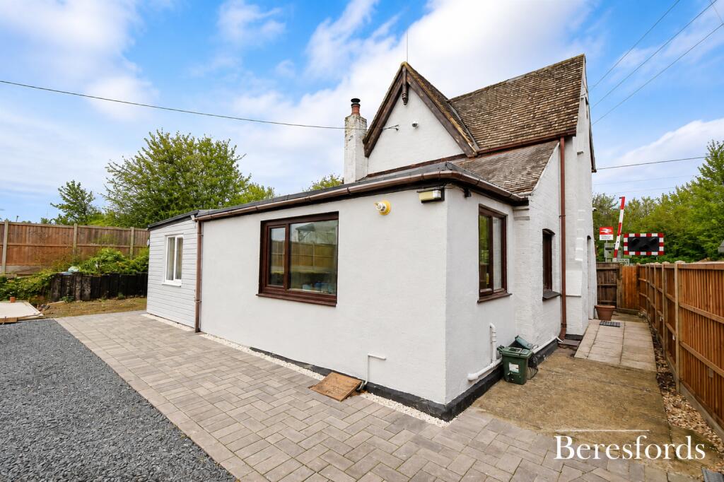 3 bed Detached for rent in White Notley. From Beresfords - Witham 3 bed Detached for rent in White Notley. From Beresfords - Witham