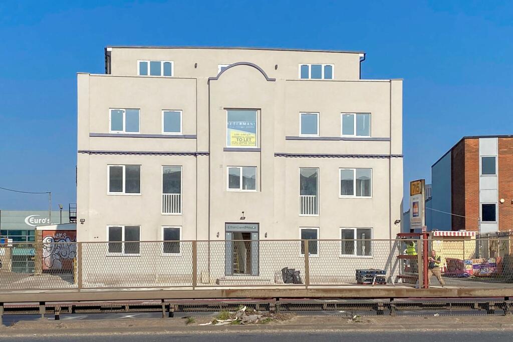 0 bed House (unspecified) for rent in London. From Petermans - Edgware