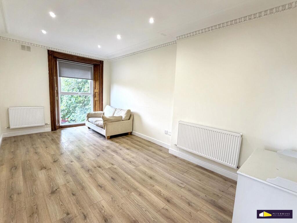2 bed 1st Floor Flat for rent in Stanmore. From Petermans - Edgware