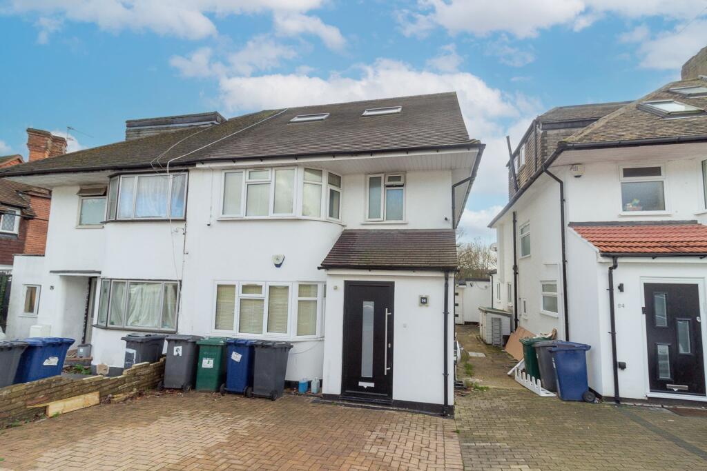 5 bed Semi Detached for rent in Stanmore. From Petermans - Edgware