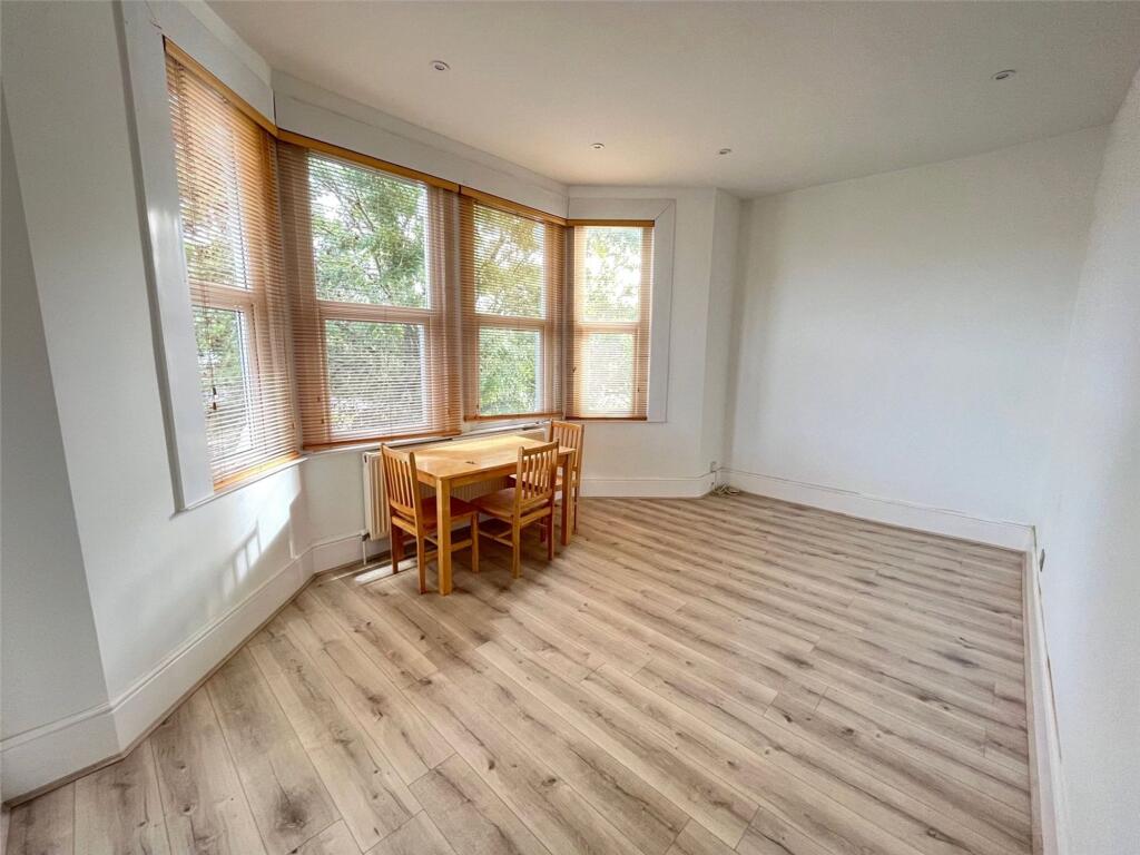 2 bed 1st Floor Flat for rent in London. From Petermans - London