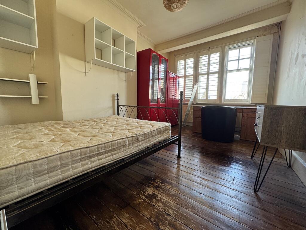 1 bed Flat Share for rent in Camberwell. From Petermans - London