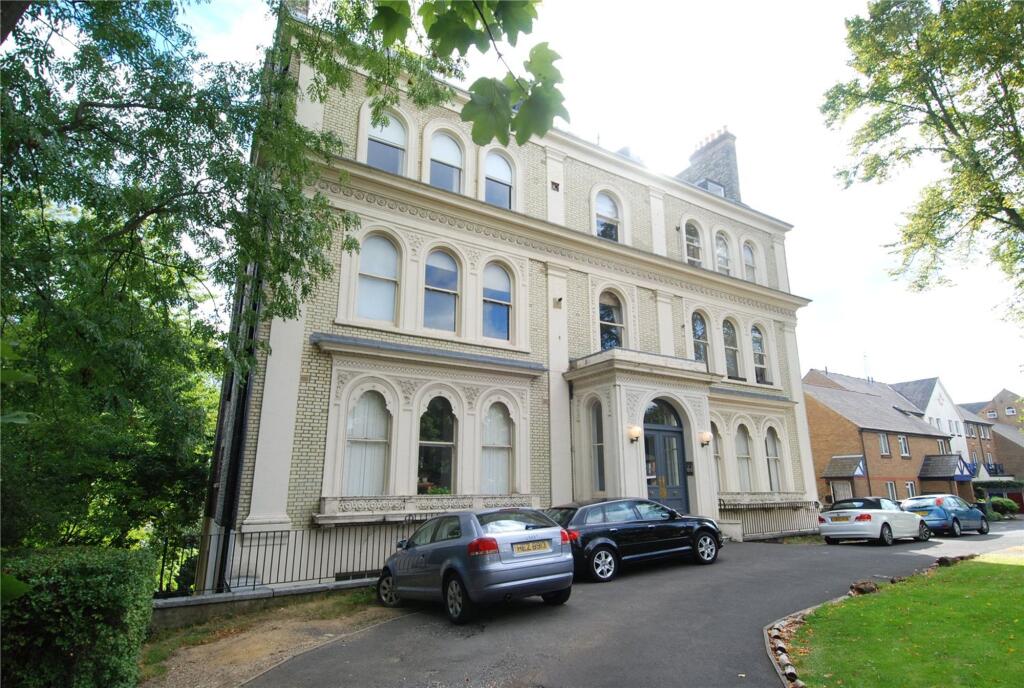 1 bed 1st Floor Flat for rent in Penge. From Petermans - London