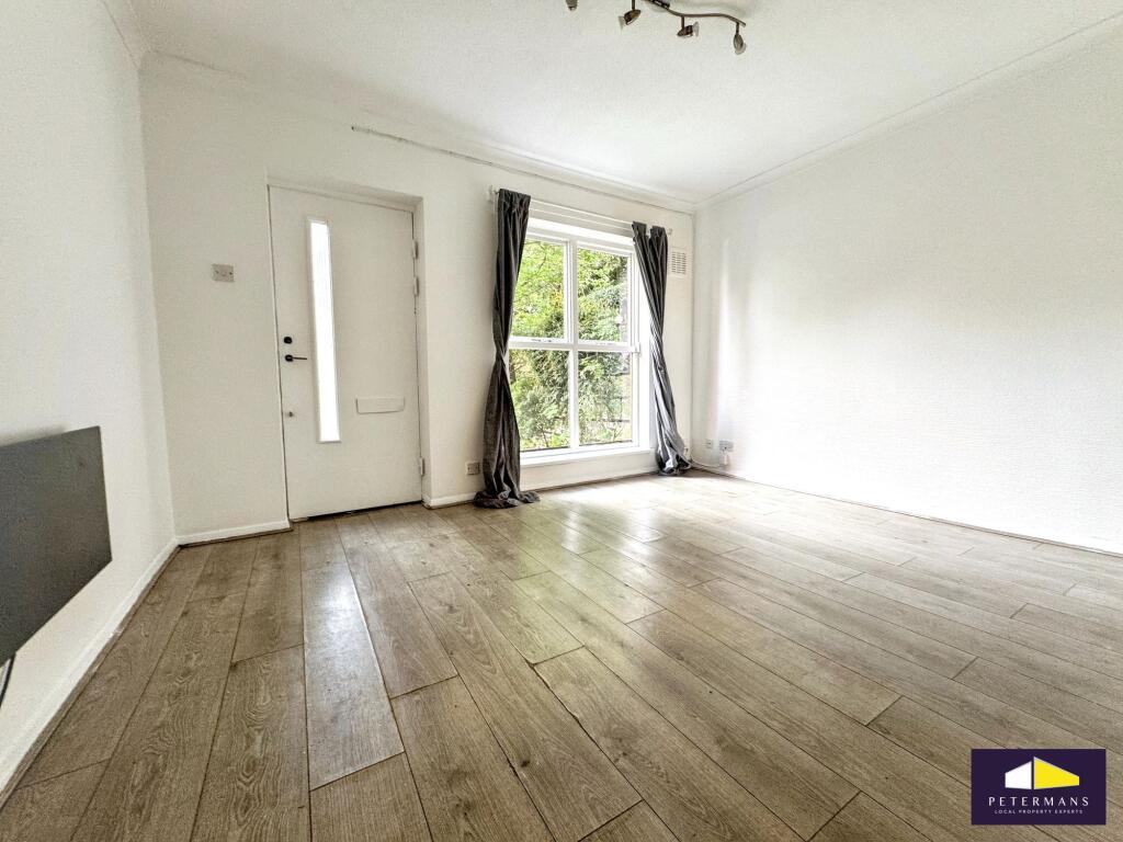1 bed 1st Floor Flat for rent in London. From Petermans - London