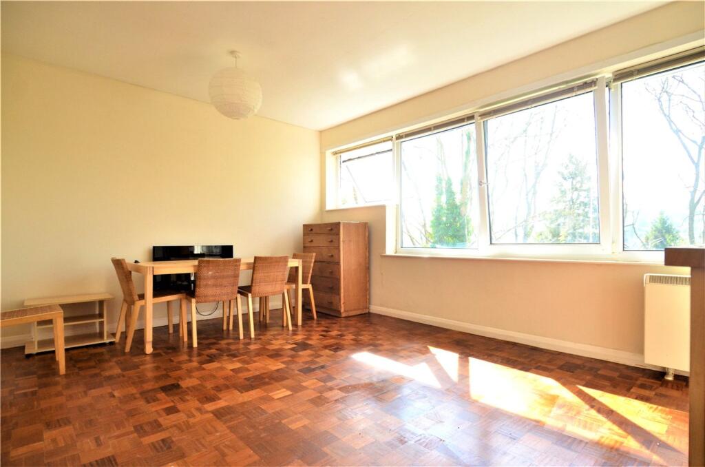 2 bed 1st Floor Flat for rent in Caterham. From Petermans - London
