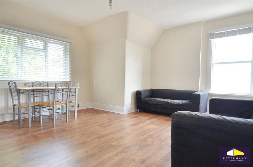 2 bed 1st Floor Flat for rent in Camberwell. From Petermans - London