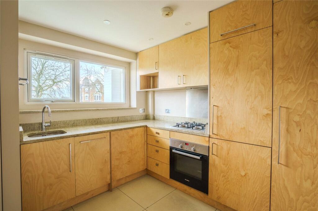 3 bed Apartment for rent in London. From Winkworth - Herne Hill