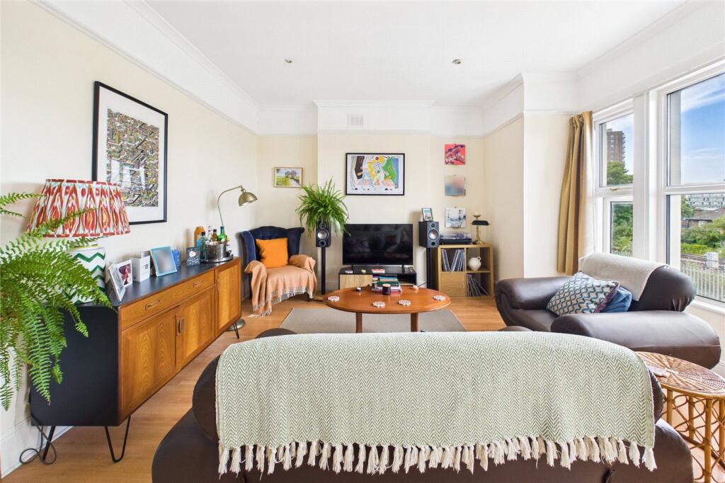 2 bed End of Terrace for rent in Clapham. From Winkworth - Herne Hill 2 bed End of Terrace for rent in Clapham. From Winkworth - Herne Hill