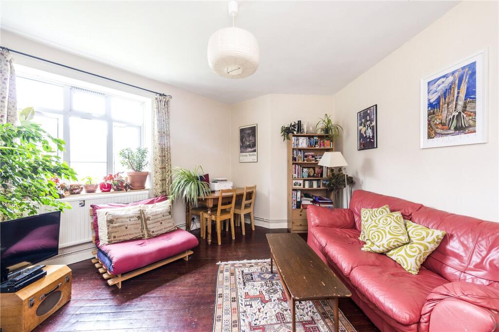 2 bed Apartment for rent in Clapham. From Winkworth - Herne Hill