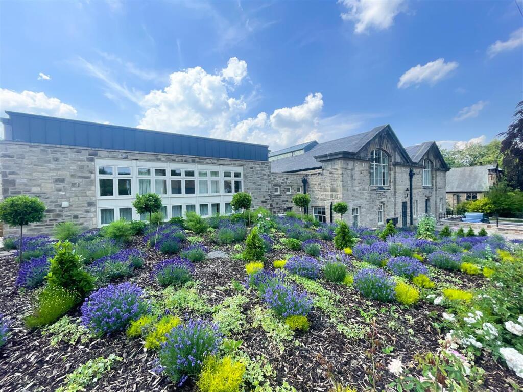 4 bed Mews for rent in Dungworth. From United Homes Limited - Oughtibridge 4 bed Mews for rent in Dungworth. From United Homes Limited - Oughtibridge