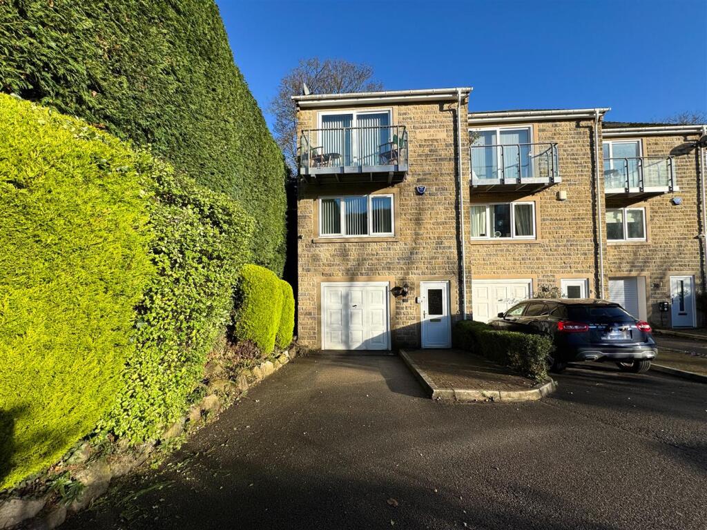3 bed Town House for rent in Oughtibridge. From United Homes Limited - Oughtibridge 3 bed Town House for rent in Oughtibridge. From United Homes Limited - Oughtibridge