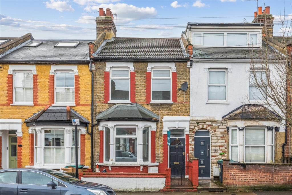 3 bed Mid Terraced House for rent in London. From Ellis & Co - Tottenham