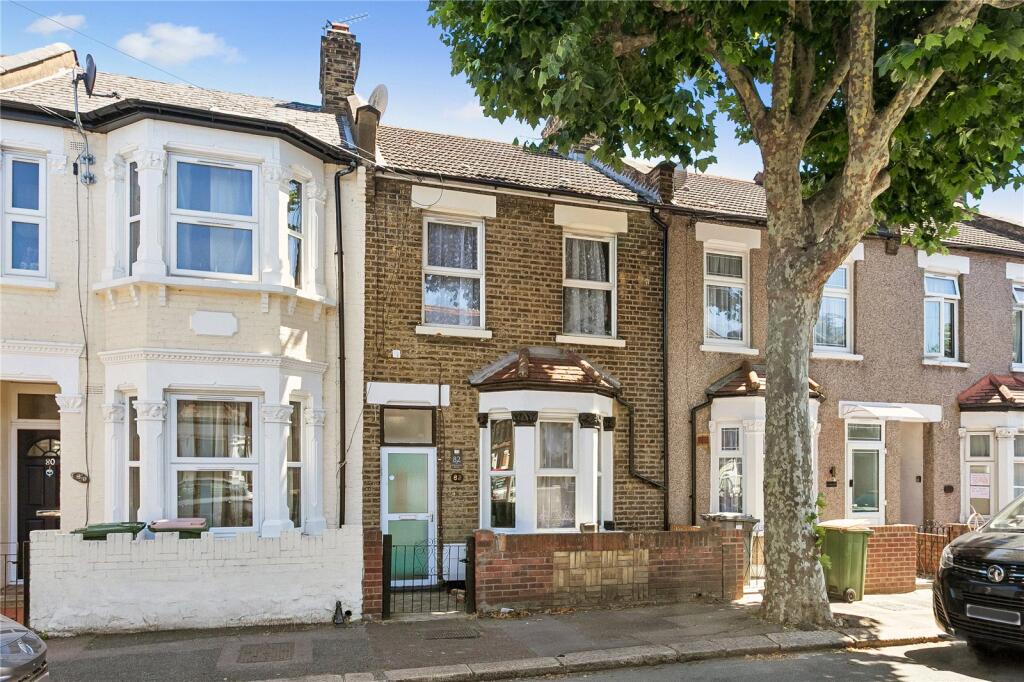 4 bed Mid Terraced House for rent in East Ham. From Ellis & Co - Tottenham
