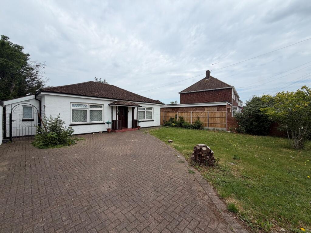 3 bed Bungalow for rent in Sunbury. From The Frost Partnership - Ashford