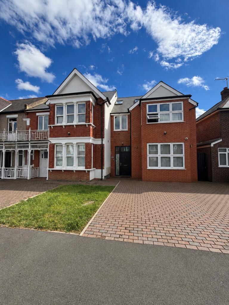 2 bed Apartment for rent in Ashford. From The Frost Partnership - Ashford 2 bed Apartment for rent in Ashford. From The Frost Partnership - Ashford