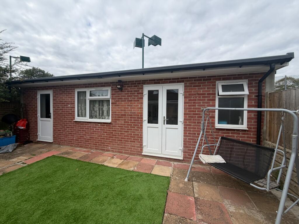 0 bed Studio for rent in Ashford. From The Frost Partnership - Ashford 0 bed Studio for rent in Ashford. From The Frost Partnership - Ashford