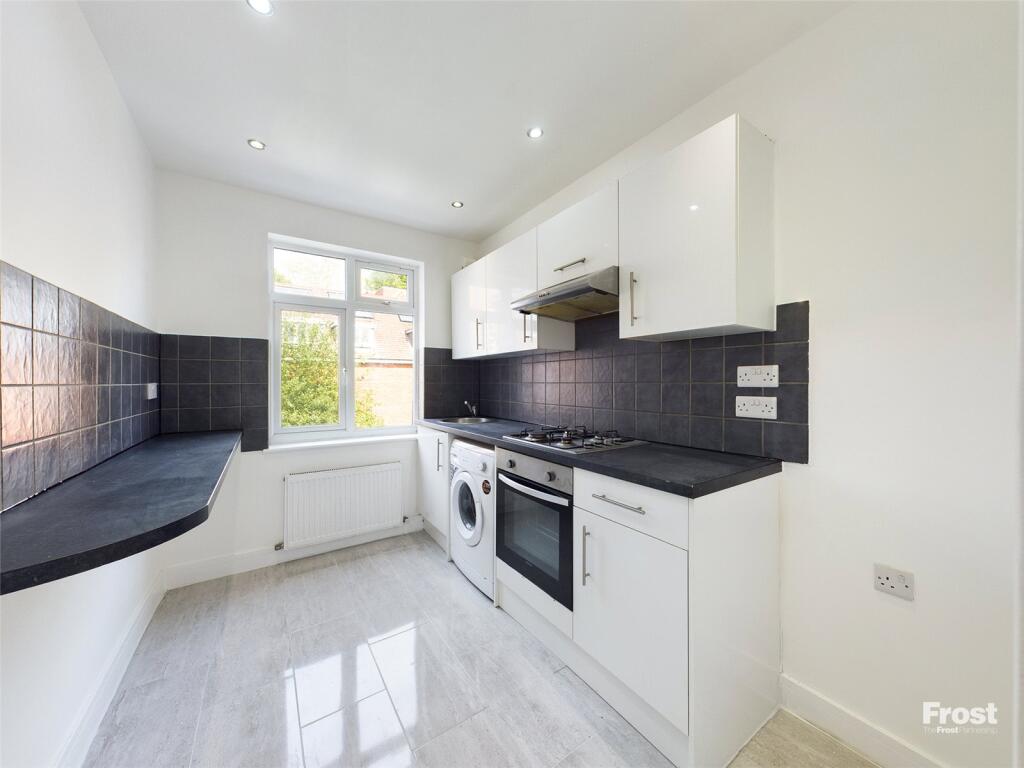 2 bed Apartment for rent in Ashford. From The Frost Partnership - Ashford