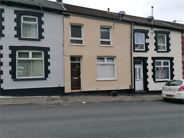3 bed Mid Terraced House for rent in Ferndale. From PHILLIPS HOMES LETTINGS AND SALES - Tonypandy