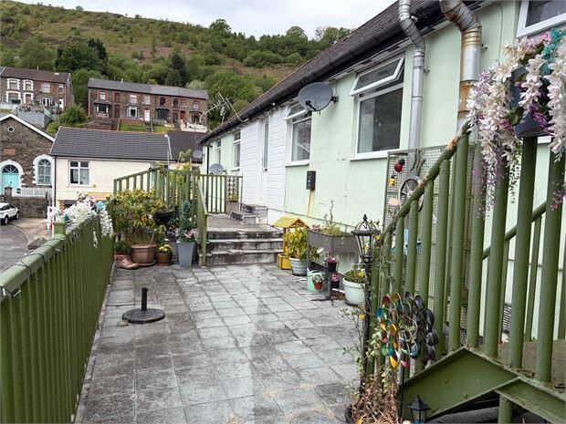 2 bed 1st Floor Flat for rent in Porth. From PHILLIPS HOMES LETTINGS AND SALES - Tonypandy 2 bed 1st Floor Flat for rent in Porth. From PHILLIPS HOMES LETTINGS AND SALES - Tonypandy