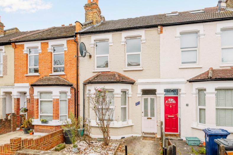 3 bed Mid Terraced House for rent in Brentford. From Tuffin and Wren - Ealing 3 bed Mid Terraced House for rent in Brentford. From Tuffin and Wren - Ealing
