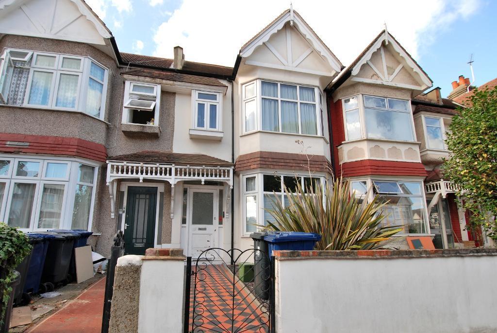 2 bed 1st Floor Flat for rent in Brentford. From Tuffin and Wren - Ealing