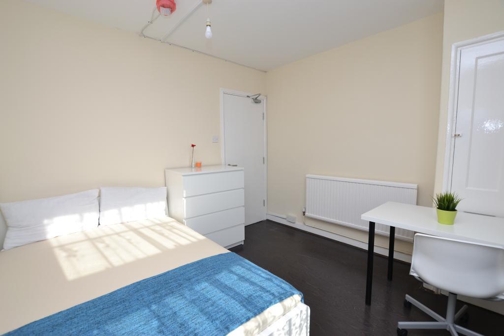 2 bed Flat for rent in London. From Prime Land Property