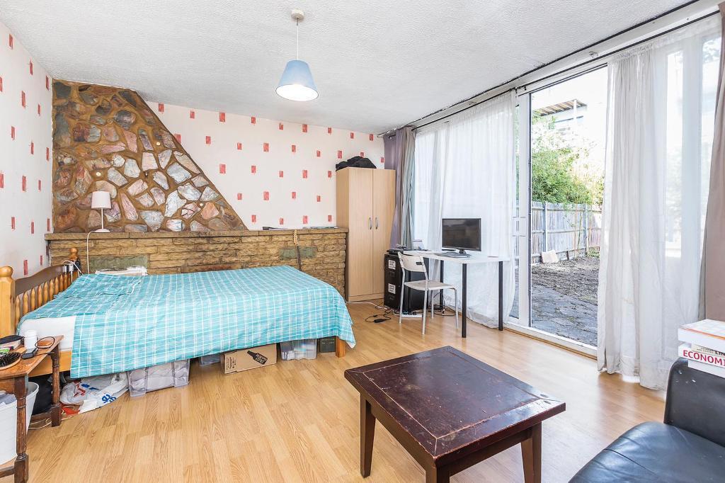 4 bed End of Terrace for rent in Bow. From Prime Land Property - London